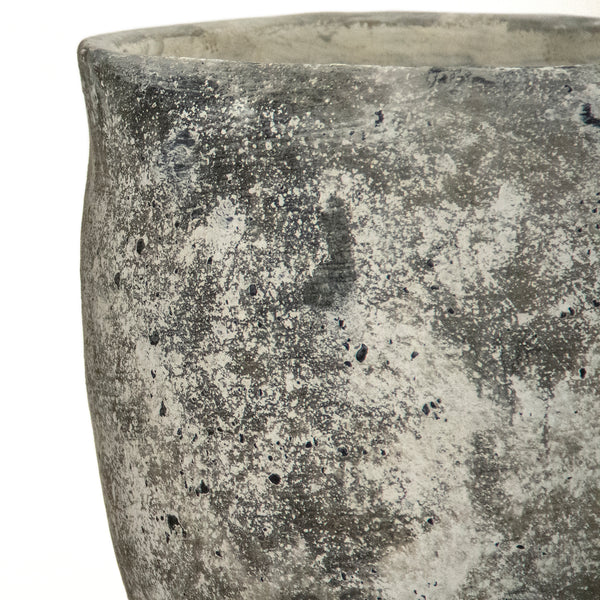 Distressed Vase (7793XL A866) by Zentique