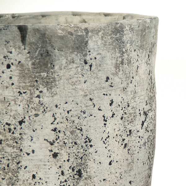 Distressed Vase (7793L A866) by Zentique