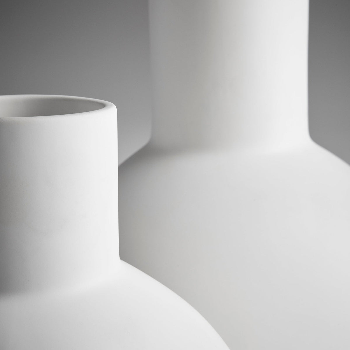 Purezza Vase|White-Small by Cyan
