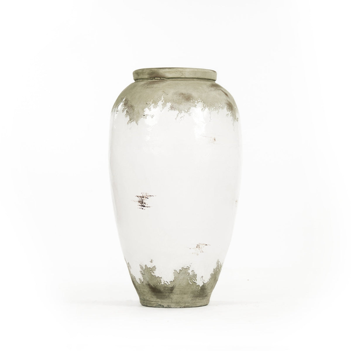 Distressed Off-White Large Vase (14A112) by Zentique