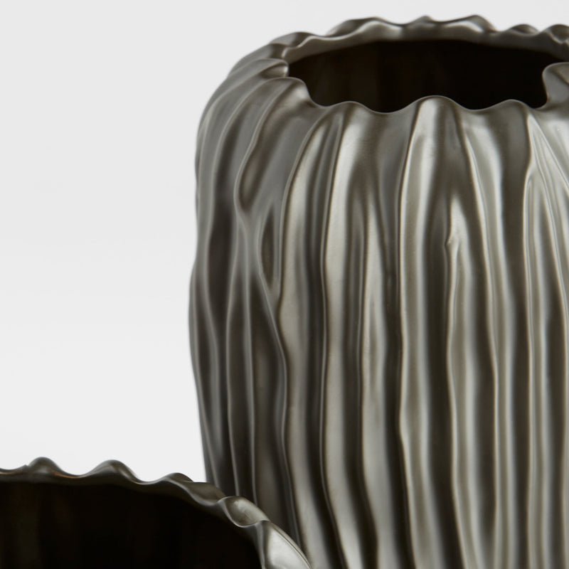 Abyssus Vase|Black-Tall by Cyan